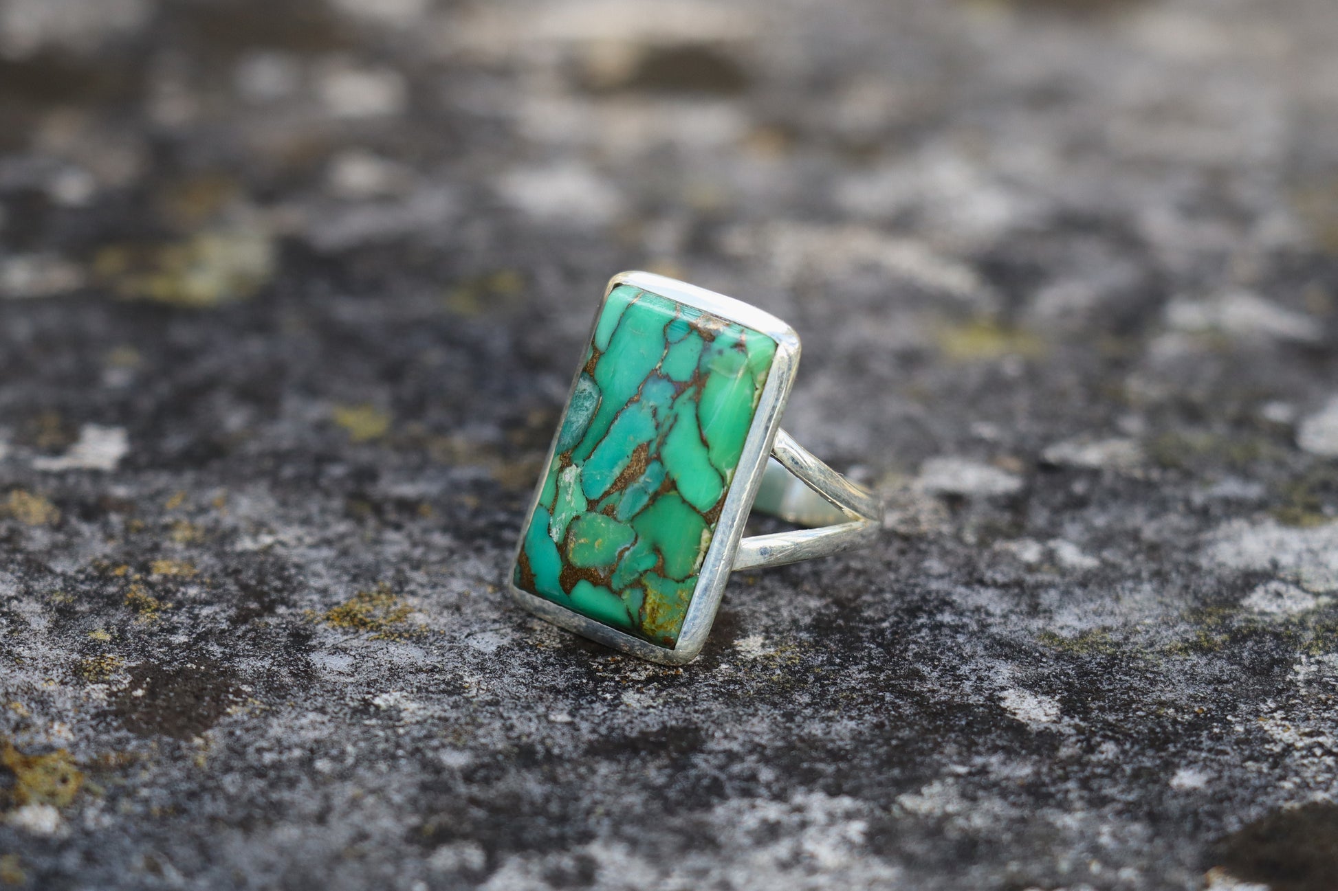 Green Copper Turquoise Ring in 925 Sterling Silver. Focus on Self-Acceptance and Heart Healing.