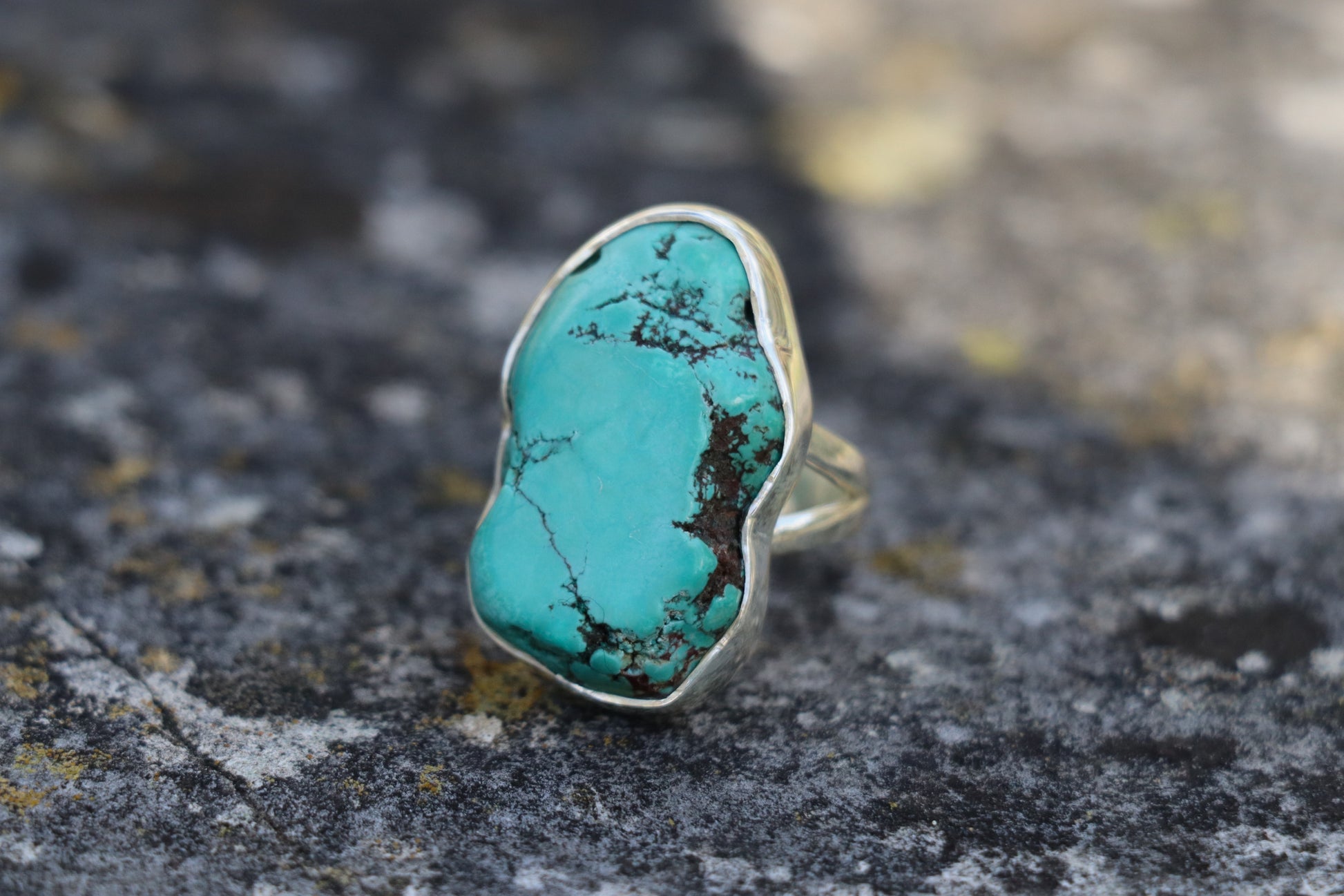 Raw Turquoise Ring in 925 Sterling Silver. Venus Jupiter crystal for Inner Truth and Heart Communication.