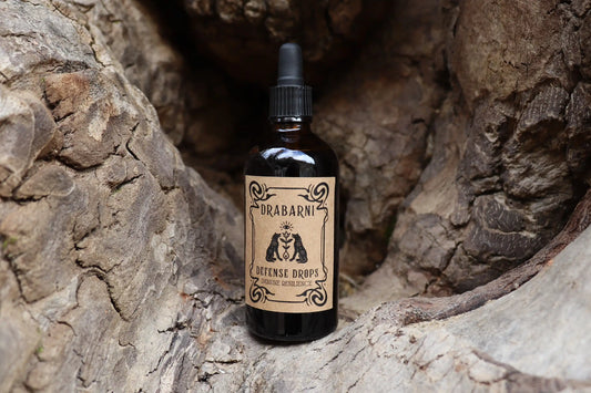 Drabarni Defense Drops, a natural infection fighter with antiviral and antibacterial herbs for active winter illness support.