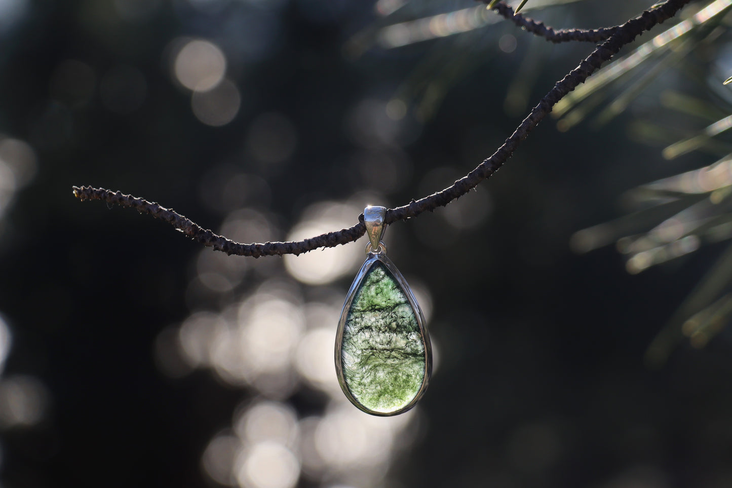 Moss Agate Pendant in 925 Sterling Silver. Venus Moon energy for Grounding.