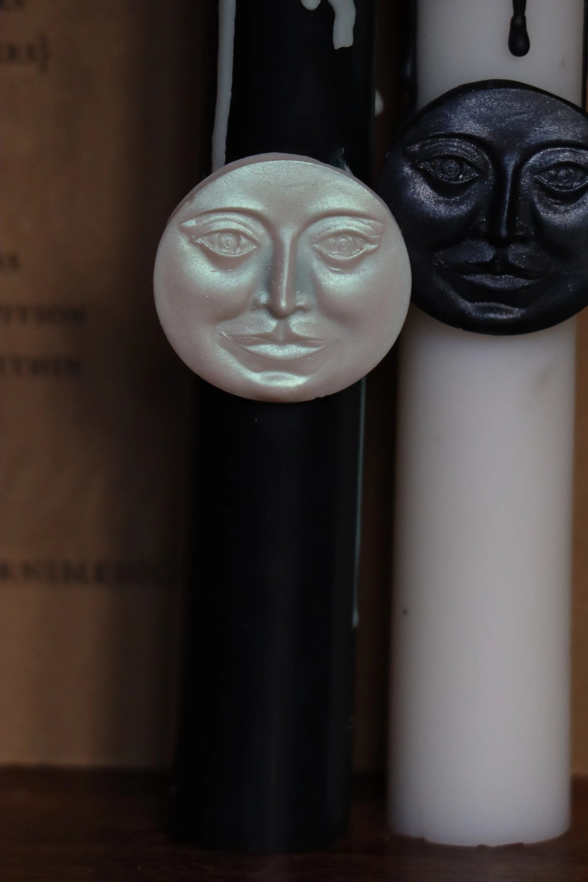 Full Moon release candle and New Moon intention candle set. White and black botanical ritual candles for lunar deities like Selene and Luna. High-quality manifestation tools for moon magic, journaling, and emotional healing. Sustainable soy wax ritual candles for spiritual practitioners and lunar cycle alignment.
